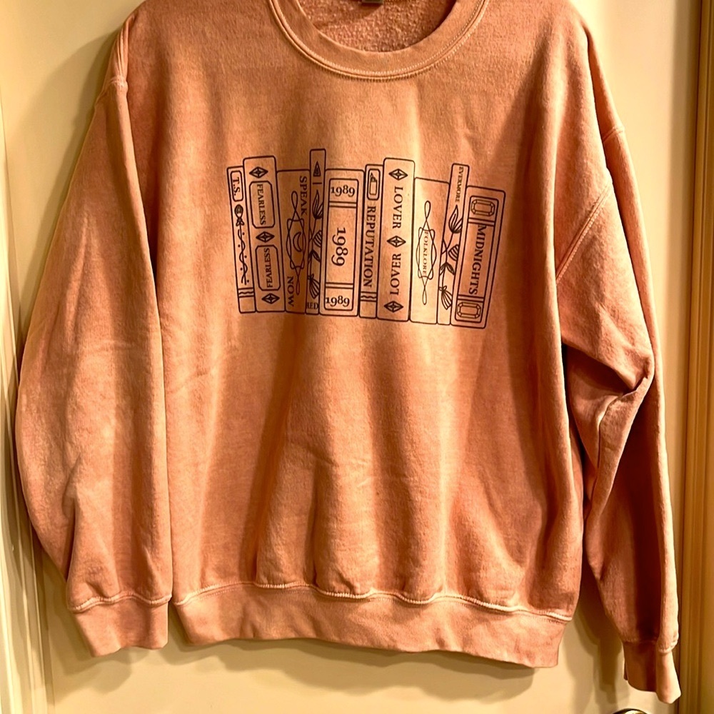 🎤 EUC, Etsy Taylor Swift sweatshirt size large